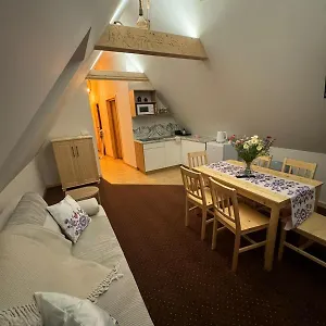  Apartament U Symuna